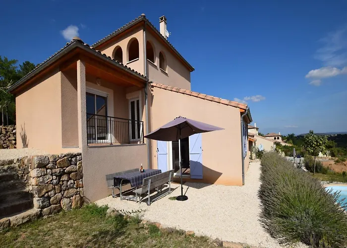 Villa In With Private Pool & History Joyeuse