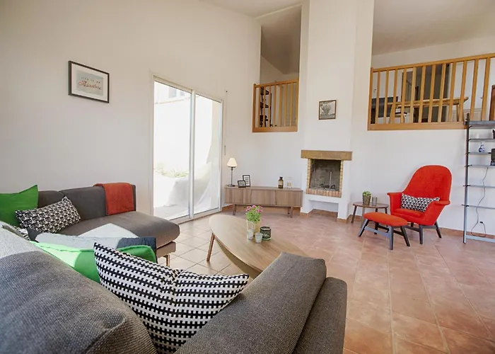 Villa In With Private Pool & History Joyeuse