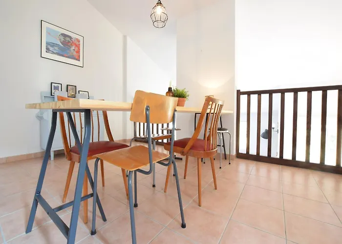 In With Private Pool & History Villa Joyeuse