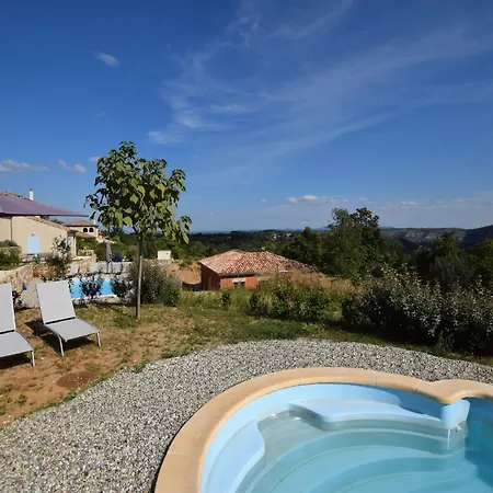 Vila In With Private Pool & History